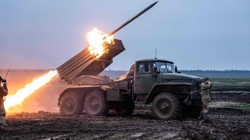 Украинские националисты выпустили по Донецку 40 ракет из «Градов»