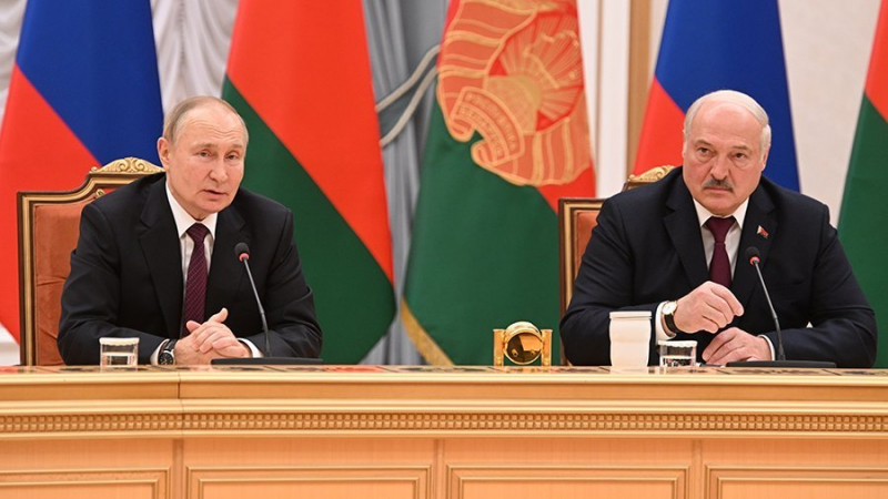 Путин назвал экономику приоритетом в развитии отношений РФ и Белоруссии